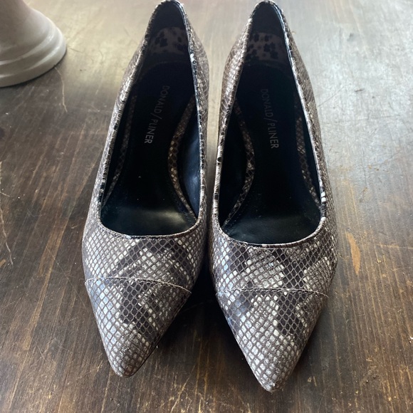 Snakeskin Heels - Picture 7 of 16